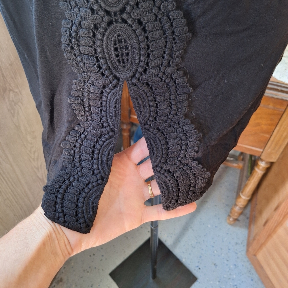 Daniel Rainn "Quin Keyhole Crochet Top", Size Small, Style#RPD15302RY3, NWT - Picture 8 of 14